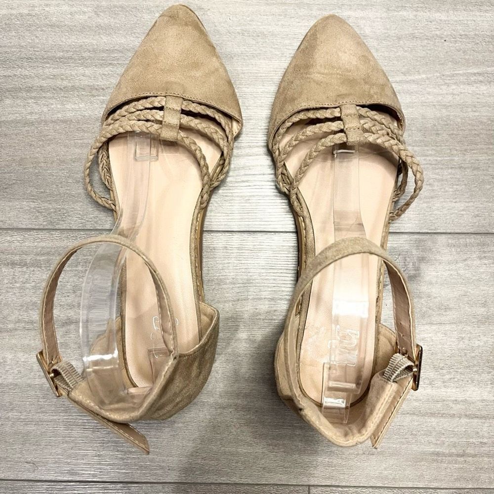 Journee Collection Women's Anistn Ankle Wrap Flats Sandals Braided Taupe Size 10